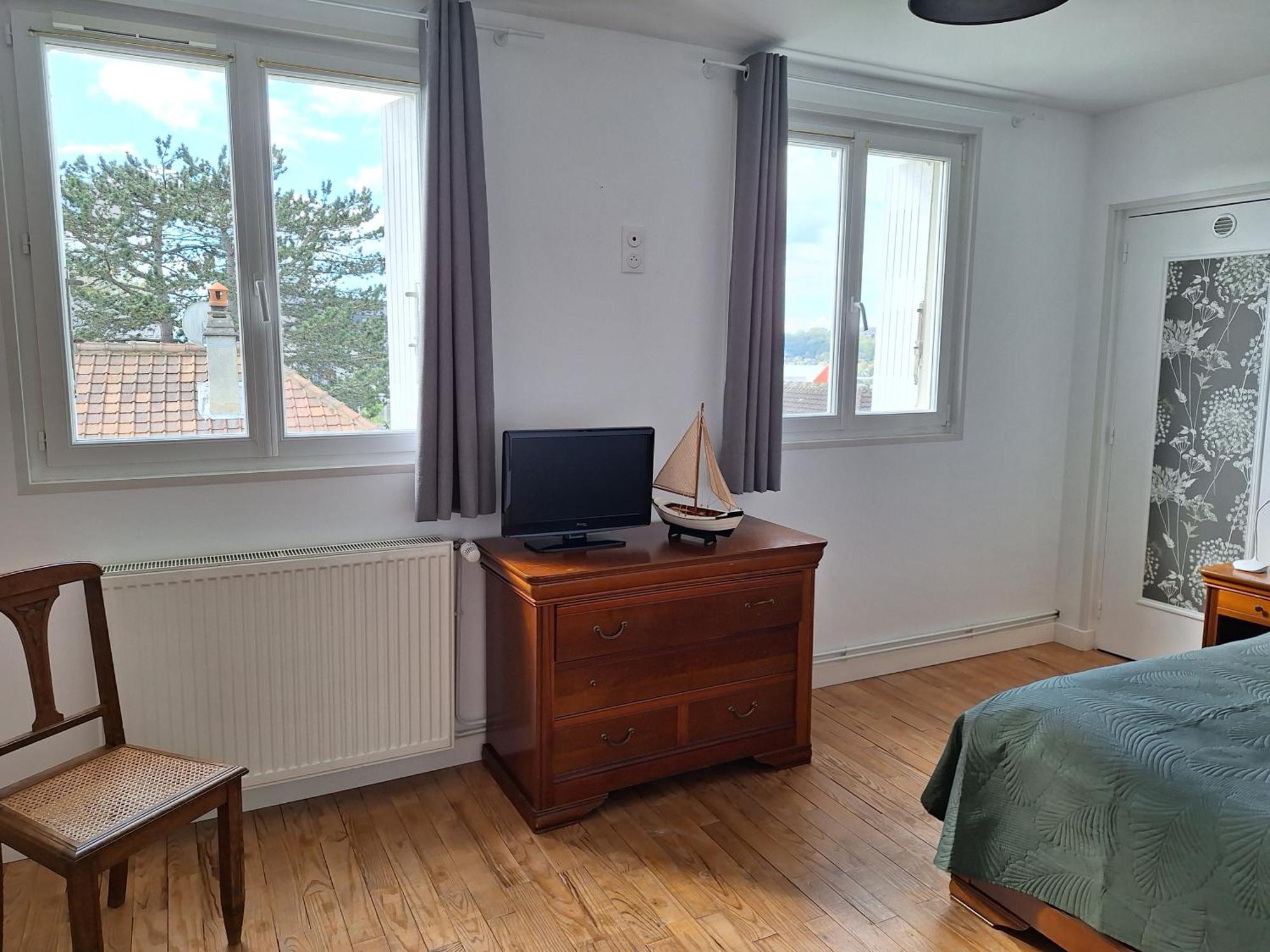 La Fleur Du Soleil Bed & Breakfast Trouville-sur-Mer Bagian luar foto