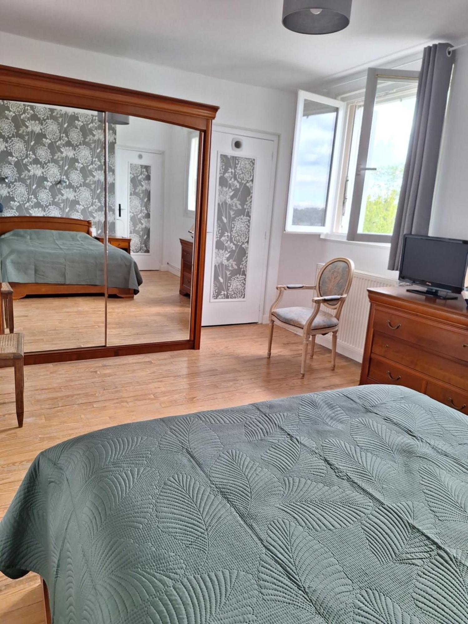 La Fleur Du Soleil Bed & Breakfast Trouville-sur-Mer Bagian luar foto